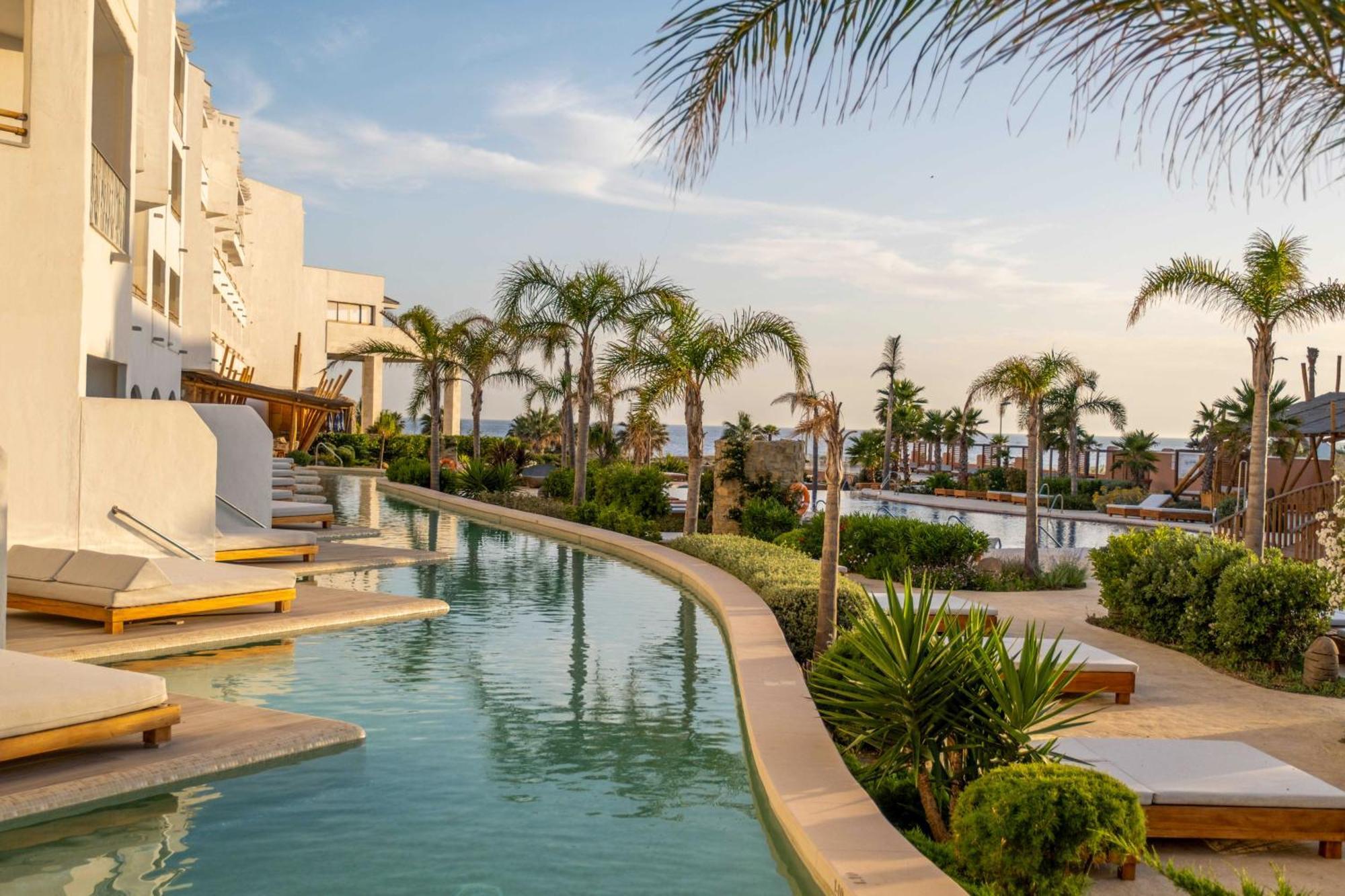 Zahara Beach & Spa By Qhotels - Adults Recommended Zahara de los Atunes Eksteriør billede The hotel's pool