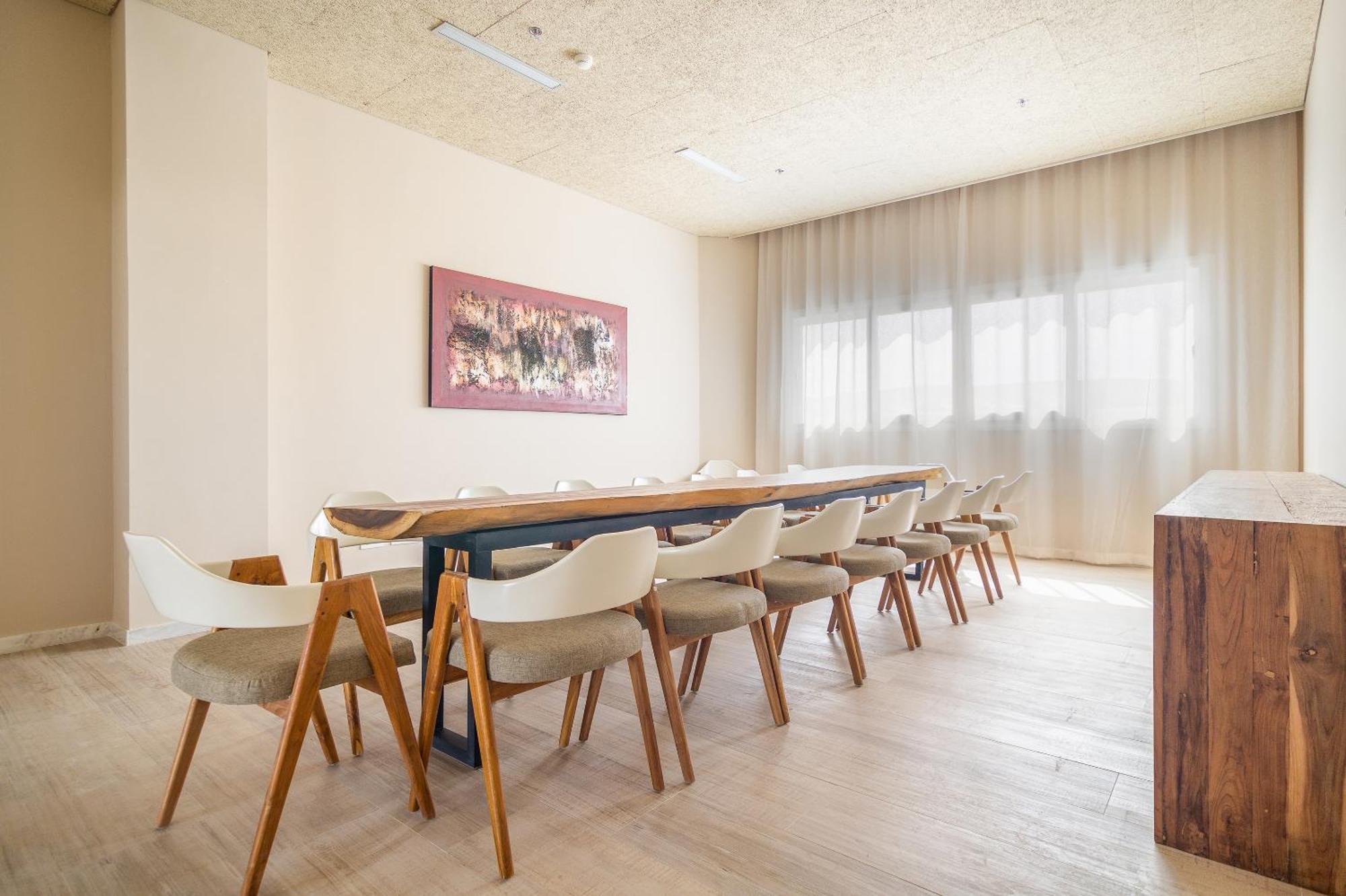 Zahara Beach & Spa By Qhotels - Adults Recommended Zahara de los Atunes Eksteriør billede The boardroom
